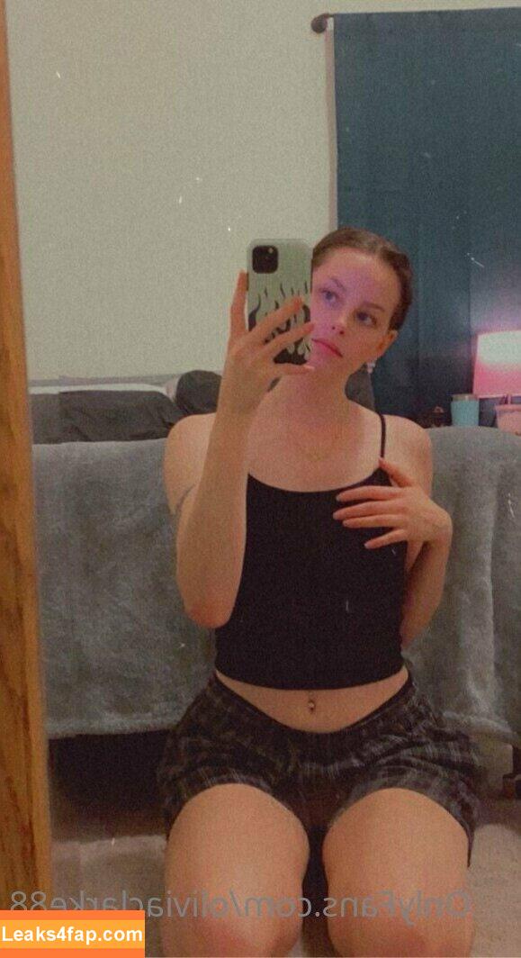 oliviaclarke88 / oliviaaclarkee_96 leaked photo photo #0033