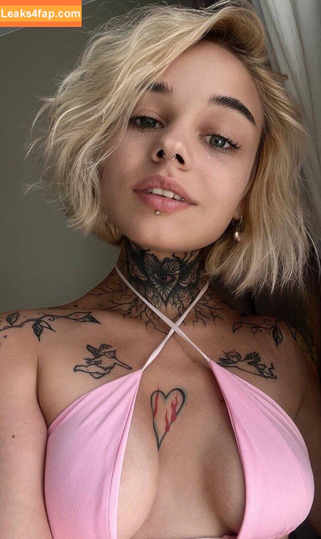 oliviaola_vip / oliviaacolangelo leaked photo photo #0045