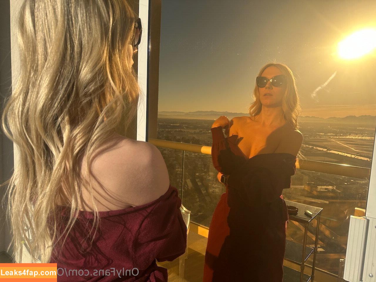 oliviawould /  leaked photo photo #0088