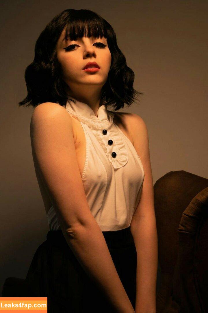 Olyashaa / deepfake / olyashaa_official / olyashaasaxon слитое фото фото #0007