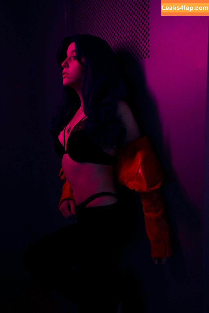 Olyashaa / deepfake / olyashaa_official / olyashaasaxon слитое фото фото #0042