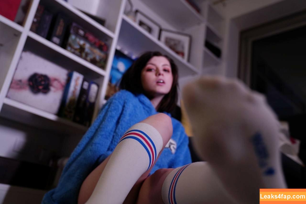 Olyashaa / deepfake / olyashaa_official / olyashaasaxon слитое фото фото #0058