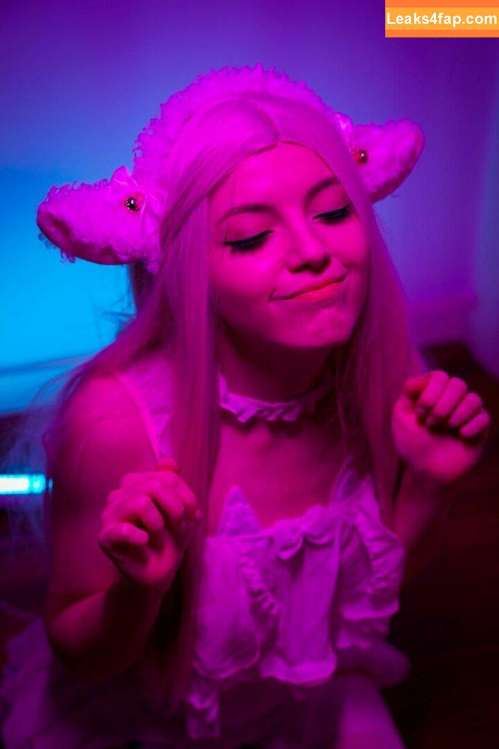 Olyashaa / deepfake / olyashaa_official / olyashaasaxon слитое фото фото #0073