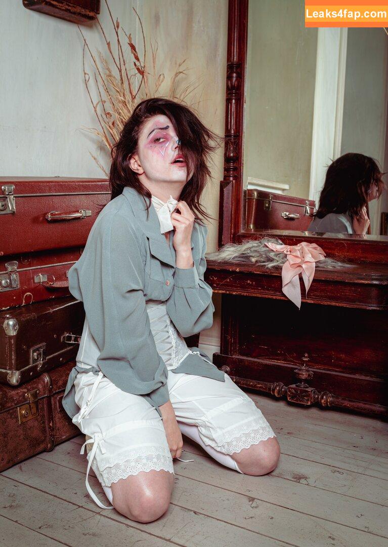 Olyashaa / deepfake / olyashaa_official / olyashaasaxon слитое фото фото #0128