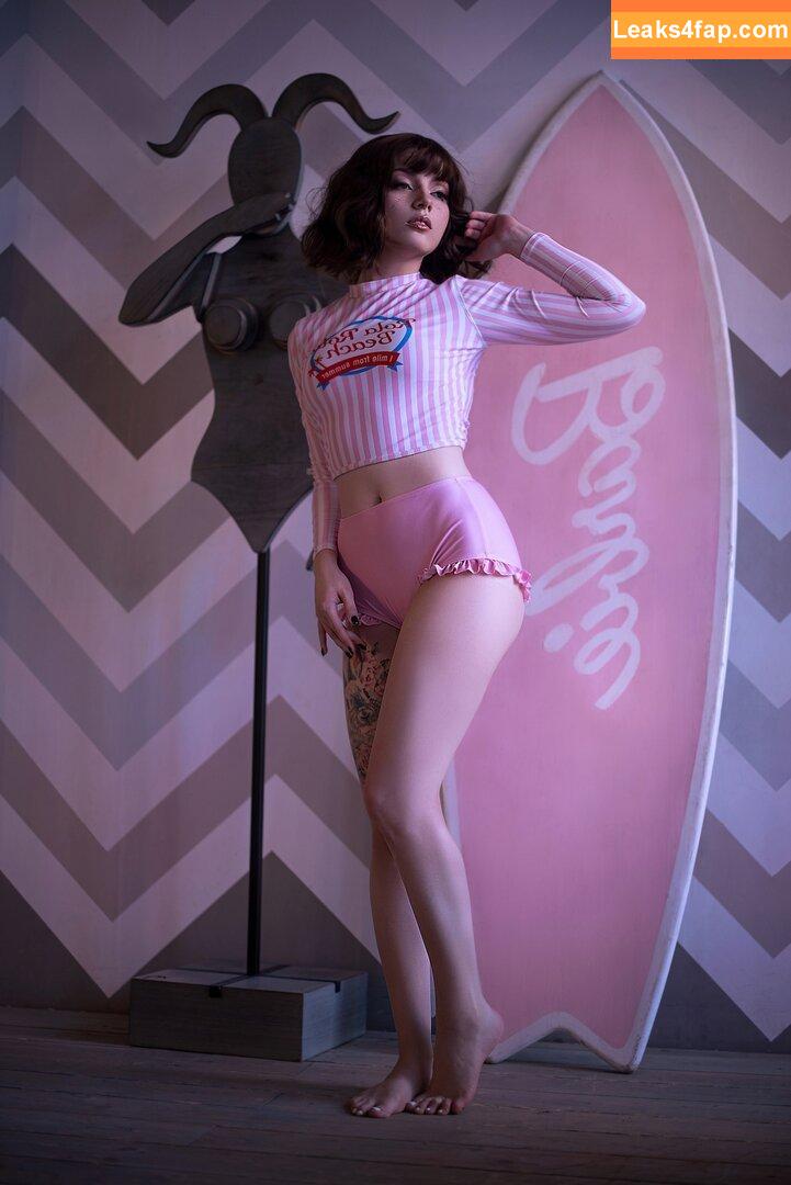 Olyashaa / deepfake / olyashaa_official / olyashaasaxon слитое фото фото #0258