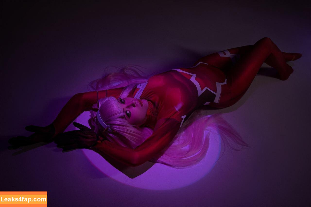 Olyashaa / deepfake / olyashaa_official / olyashaasaxon слитое фото фото #0275