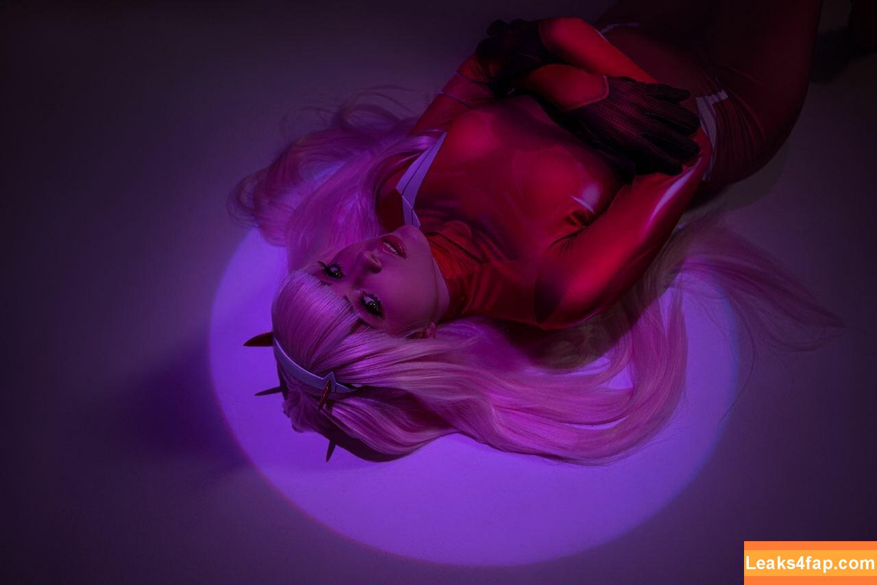 Olyashaa / deepfake / olyashaa_official / olyashaasaxon слитое фото фото #0278