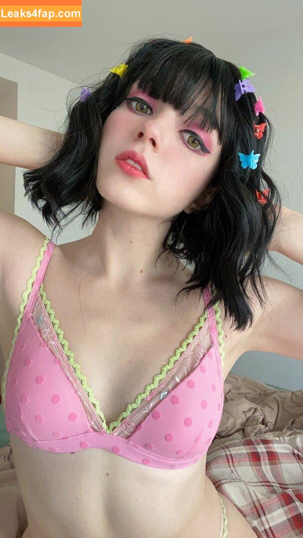 Olyashaa / deepfake / olyashaa_official / olyashaasaxon слитое фото фото #0285