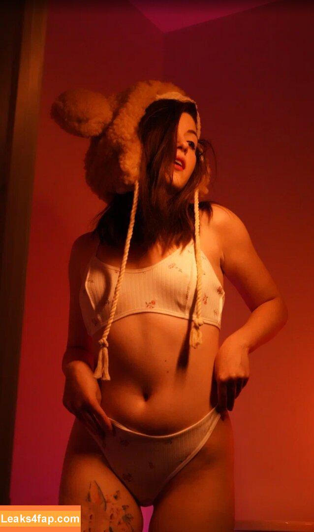 Olyashaa / deepfake / olyashaasaxon leaked photo photo #0581