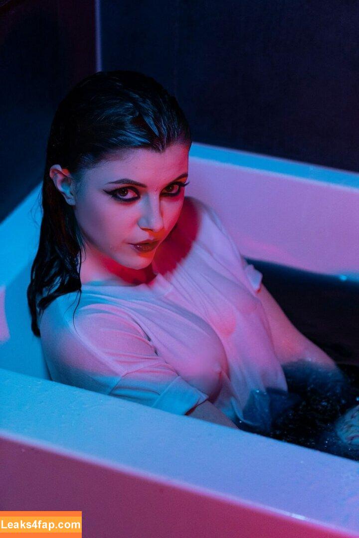 Olyashaa / deepfake / olyashaasaxon leaked photo photo #0598