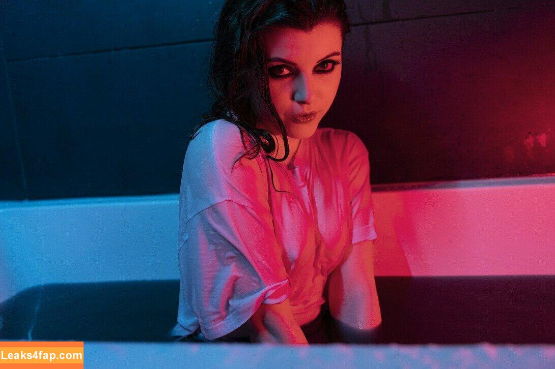 Olyashaa / deepfake / olyashaasaxon leaked photo photo #0604