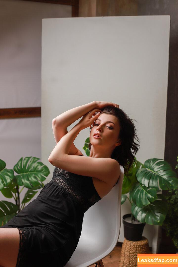 Olyashaa / deepfake / olyashaasaxon leaked photo photo #0814