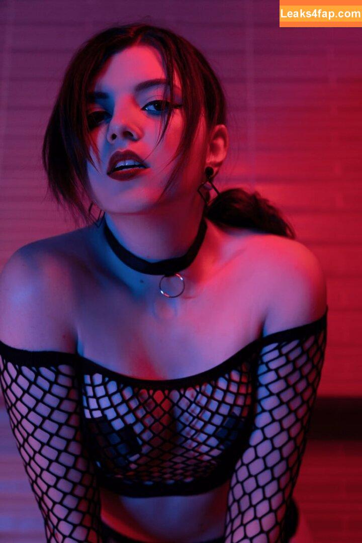 Olyashaa / deepfake / olyashaasaxon leaked photo photo #0943