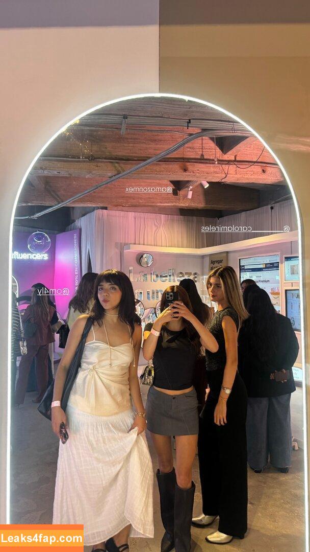 Om4ly leaked photo photo #0127