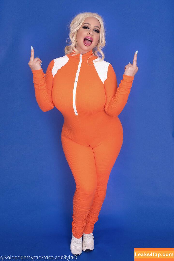 omystephanievip / omgstephaniie leaked photo photo #0018