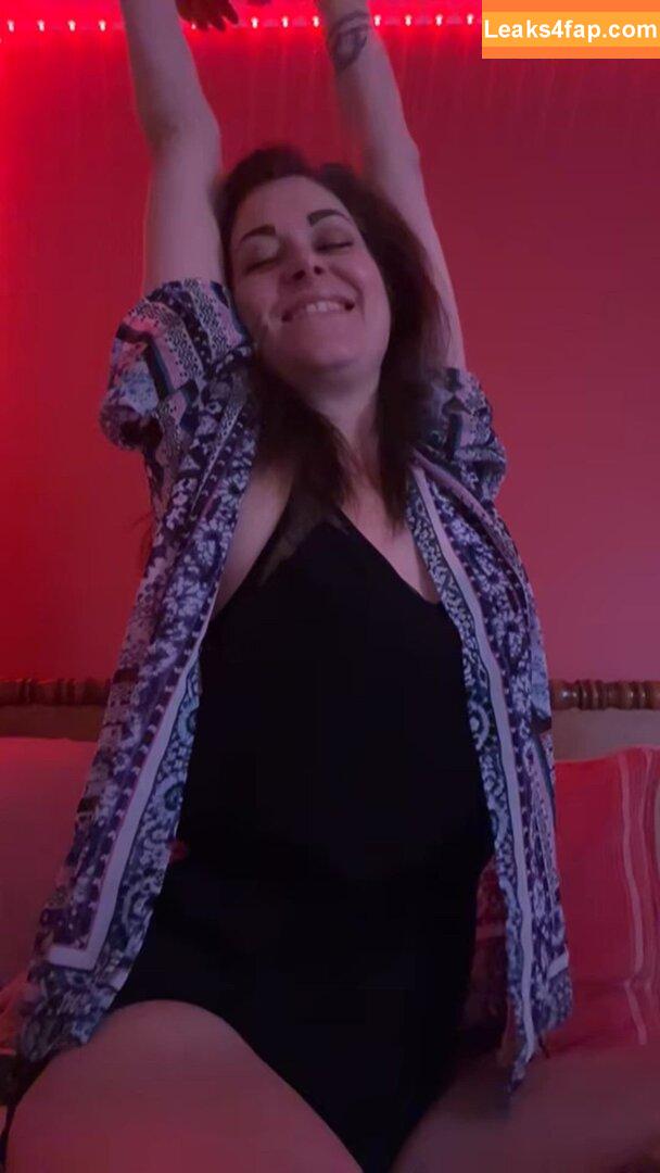 OneBlueIris /  leaked photo photo #0015