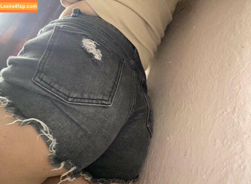 onethiclatina / bigbootyylatina / onethicccalzone leaked photo photo #0008