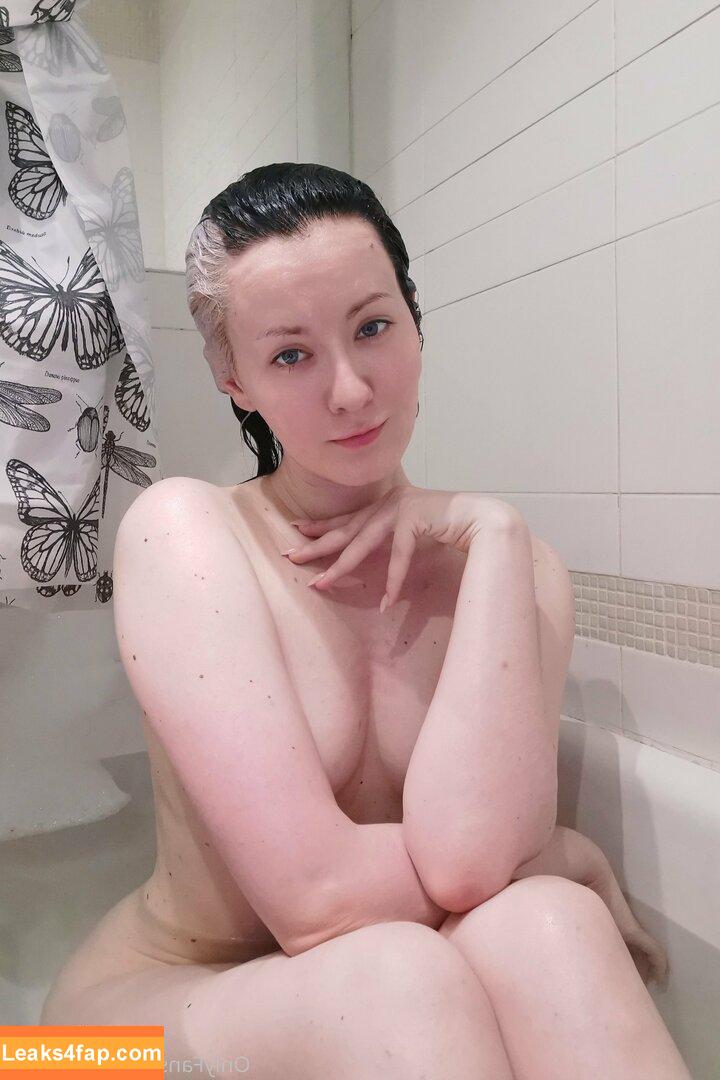 Oniksiya Sofinikum / AdamaeOniksiya / nuviponyali / oniksiya_sofinikum / sofinikum leaked photo photo #0053