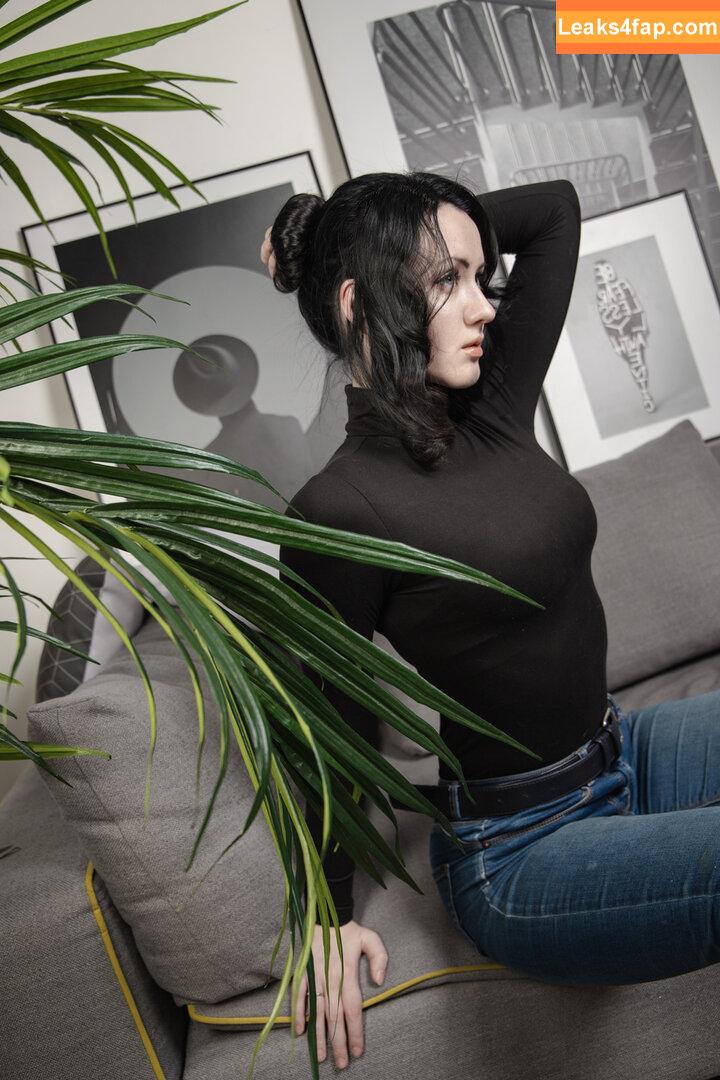 Oniksiya Sofinikum / AdamaeOniksiya / nuviponyali / oniksiya_sofinikum / sofinikum leaked photo photo #1052