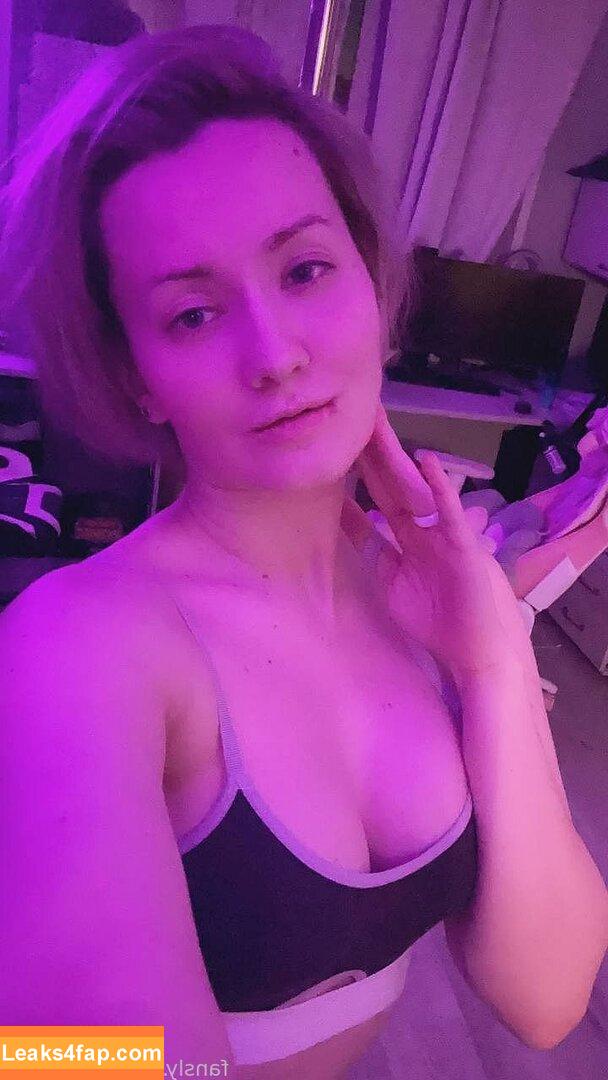 Oniksiya Sofinikum / AdamaeOniksiya / nuviponyali / oniksiya_sofinikum / sofinikum leaked photo photo #1595