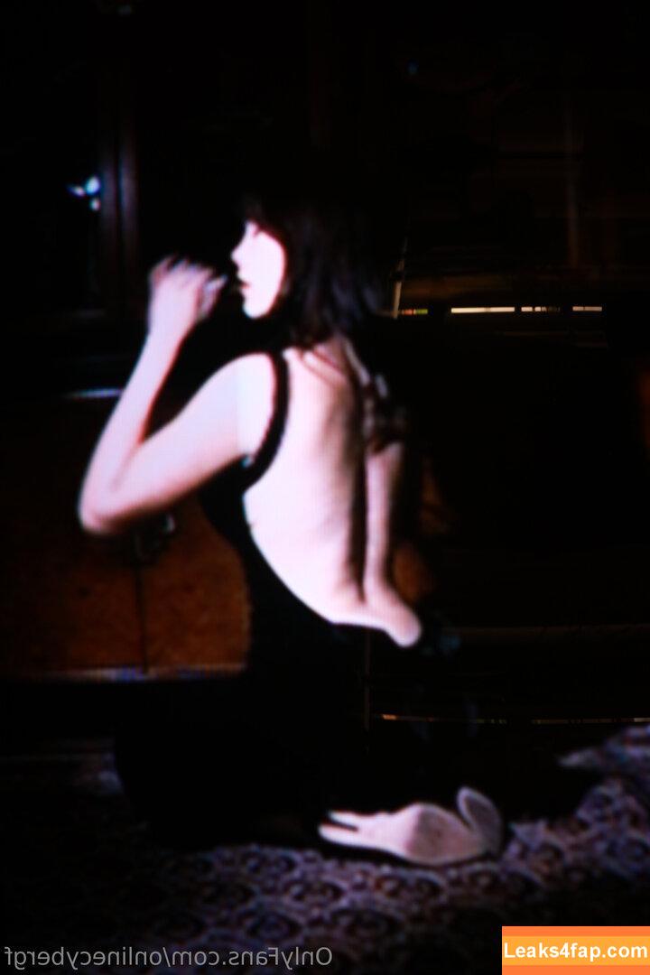 onlinecybergf / thecybergf leaked photo photo #0046