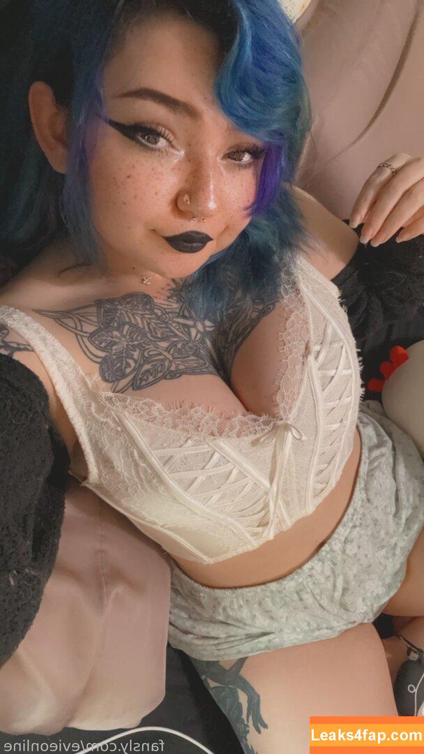 onlineevie / onlyevie_ / plushiesuccubus leaked photo photo #0226