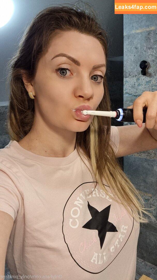 only_pinkfree /  leaked photo photo #0007