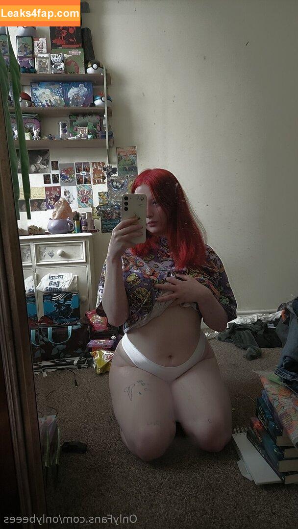 onlybeees / Onlyybees leaked photo photo #0004