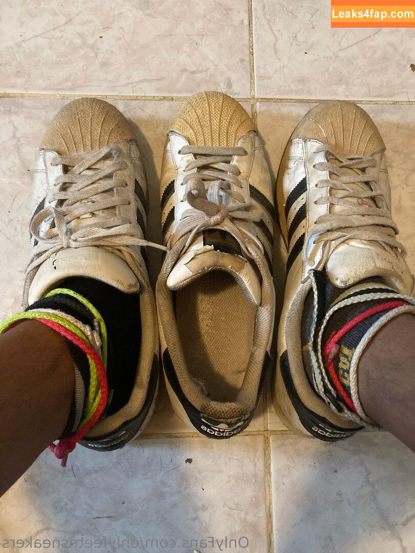 onlyfeetnsneakers /  leaked photo photo #0023