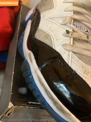 onlyfeetnsneakers photo #0016