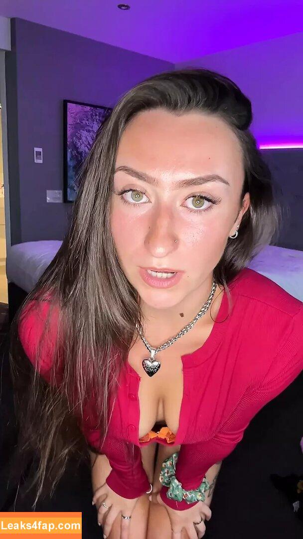 OnlyMilli3 /  leaked photo photo #0008