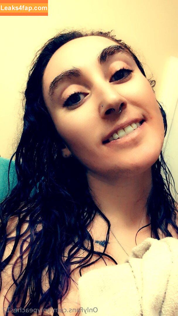 onlypeaches12 /  leaked photo photo #0001