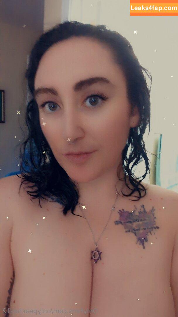 onlypeaches12 /  leaked photo photo #0007