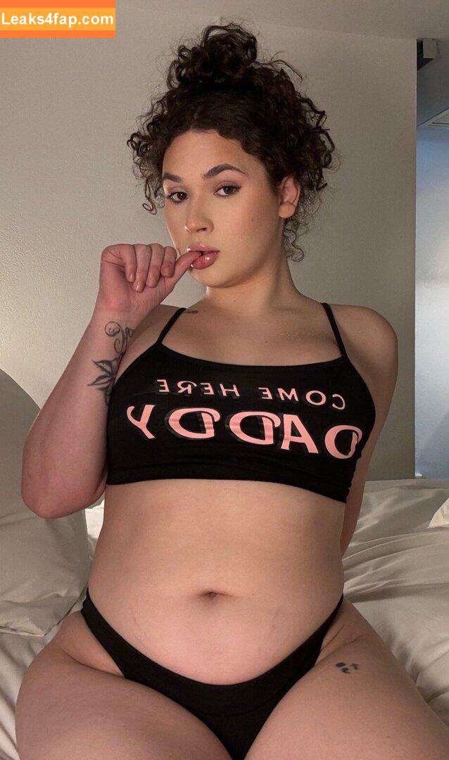 onlytsvalencia / tsnattiethebaddie leaked photo photo #0020