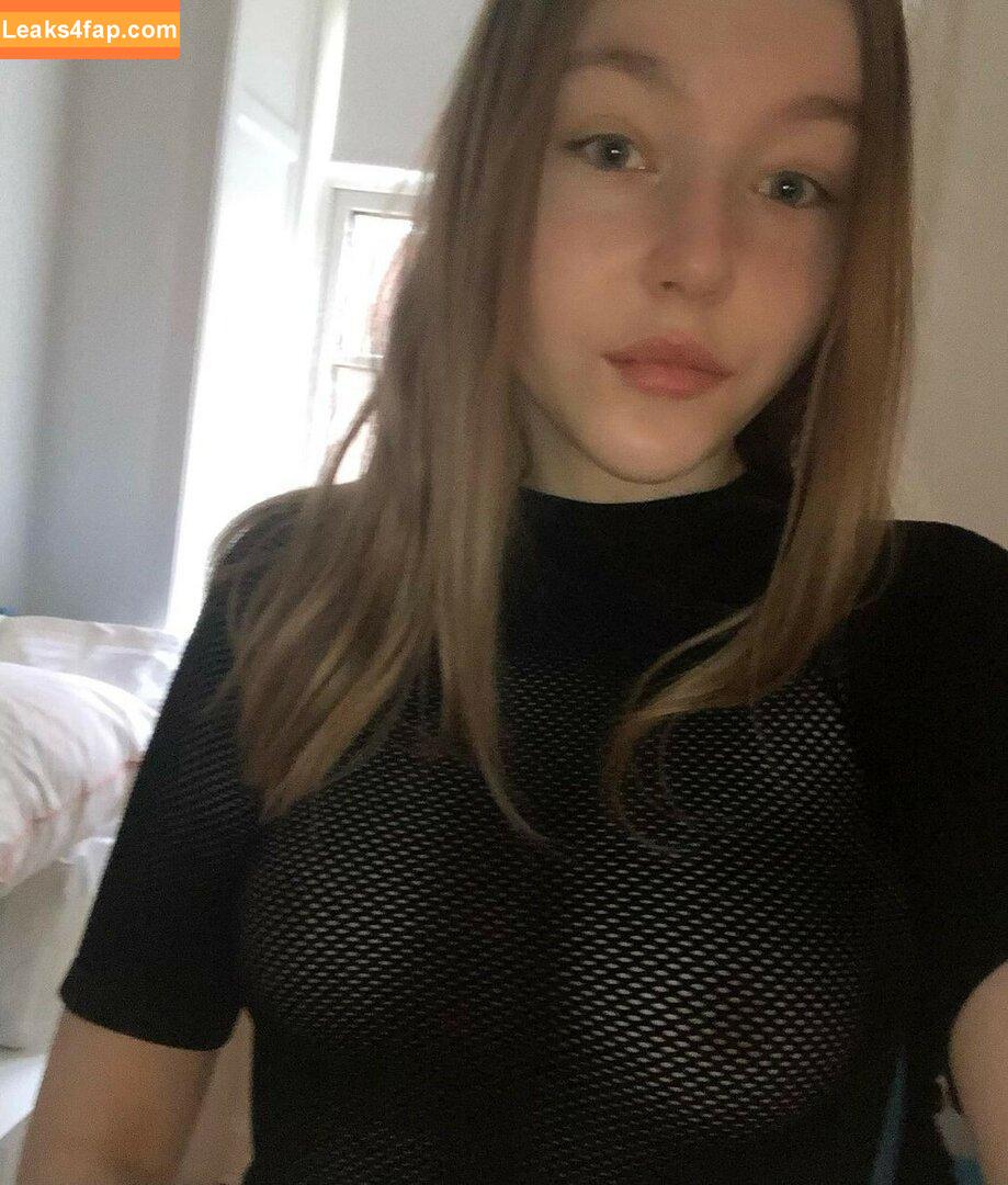 oog2000 / onlybabygirl2000 leaked photo photo #0006