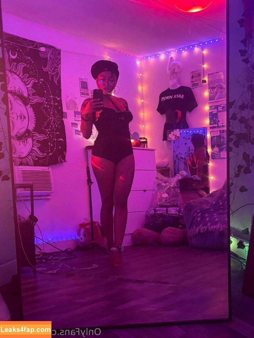 oonacx /  leaked photo photo #0001