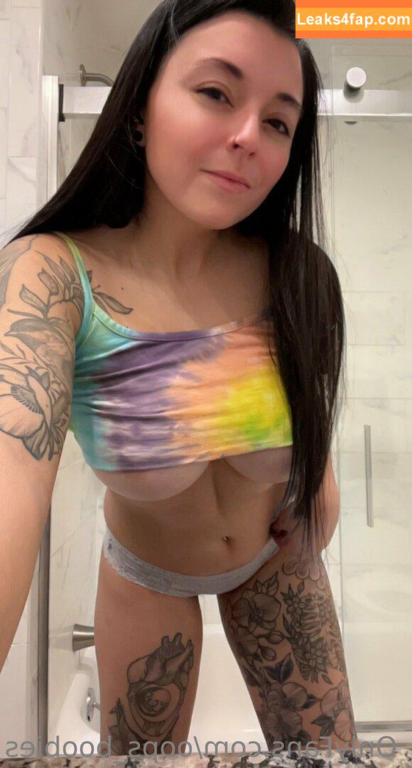 oops_boobies /  leaked photo photo #0060