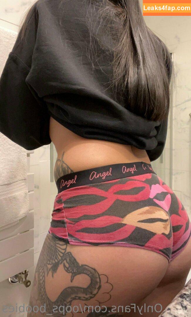 oops_boobies /  leaked photo photo #0069