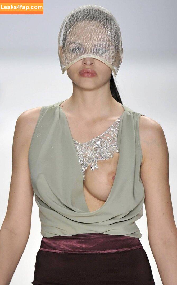 OOPS!!! Deutsch /  слитое фото фото #0340