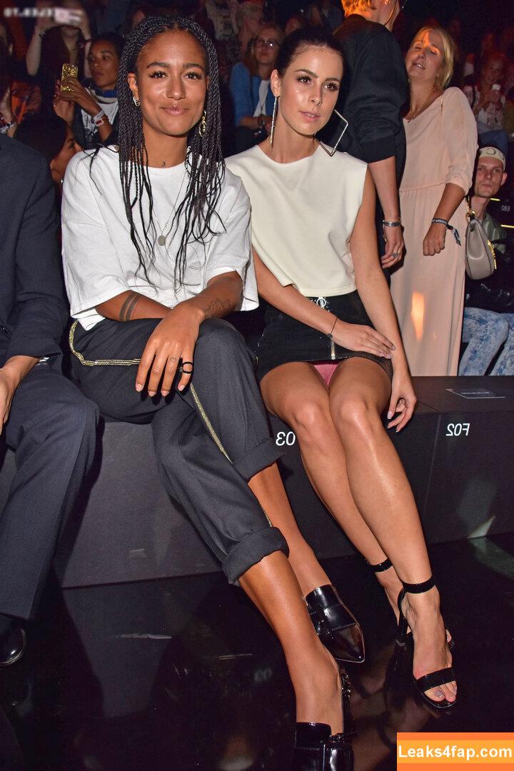 OOPS!!! Deutsch /  слитое фото фото #0383