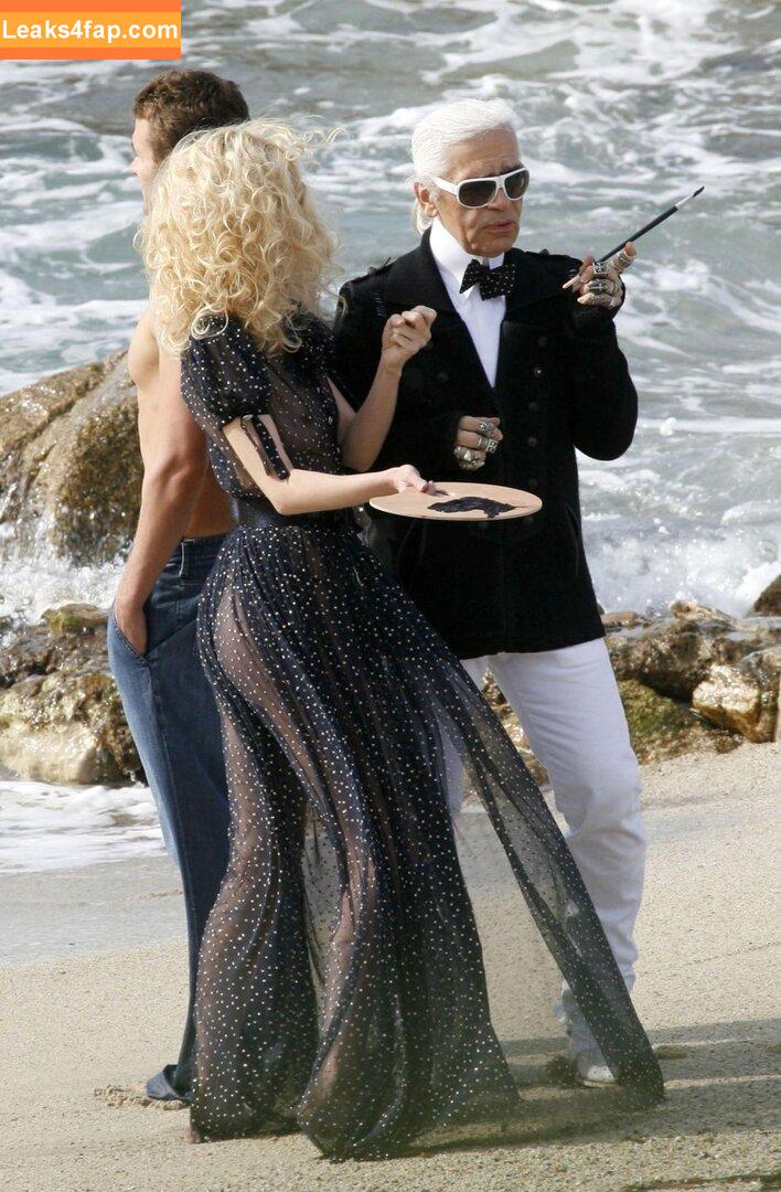 OOPS!!! Deutsch /  слитое фото фото #0471