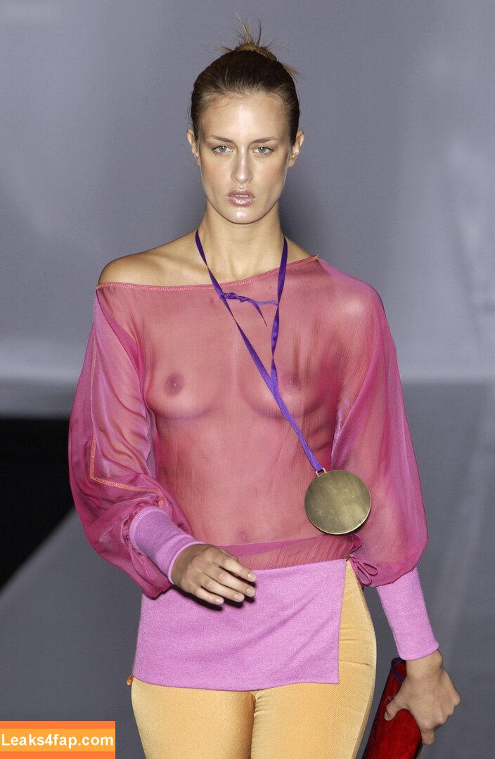 OOPS!!! Deutsch /  слитое фото фото #0486