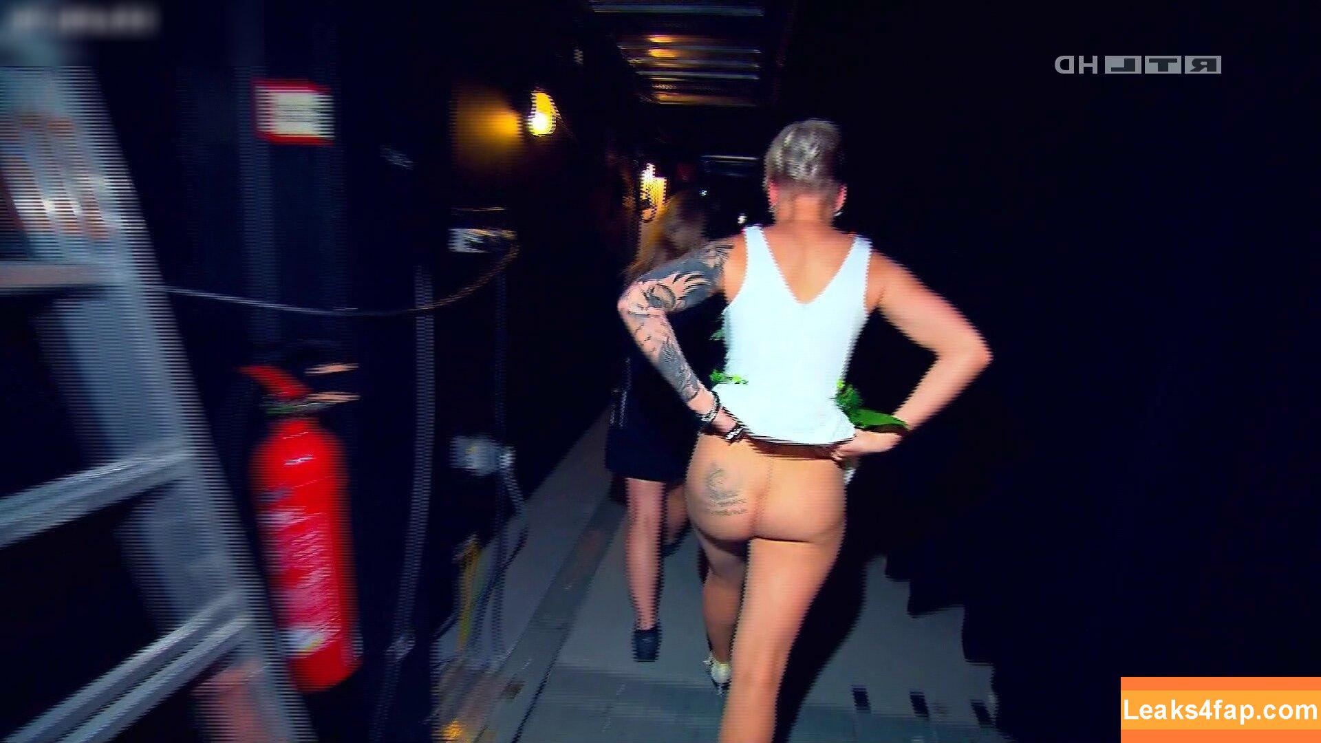 OOPS!!! Deutsch /  leaked photo photo #0842