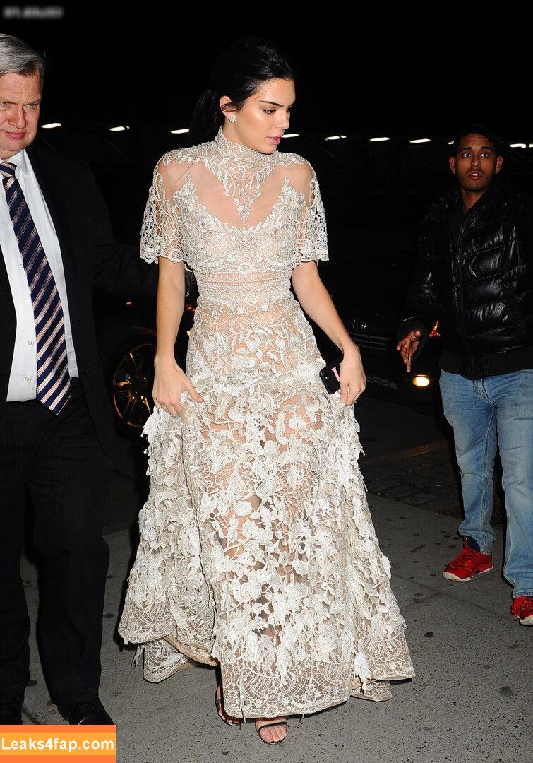 OOPS!!! International /  слитое фото фото #13914