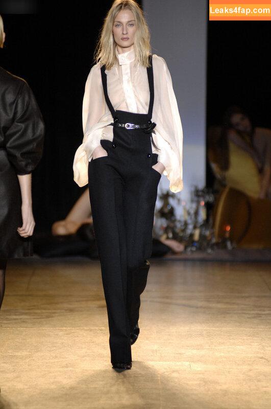 OOPS!!! International /  слитое фото фото #13935