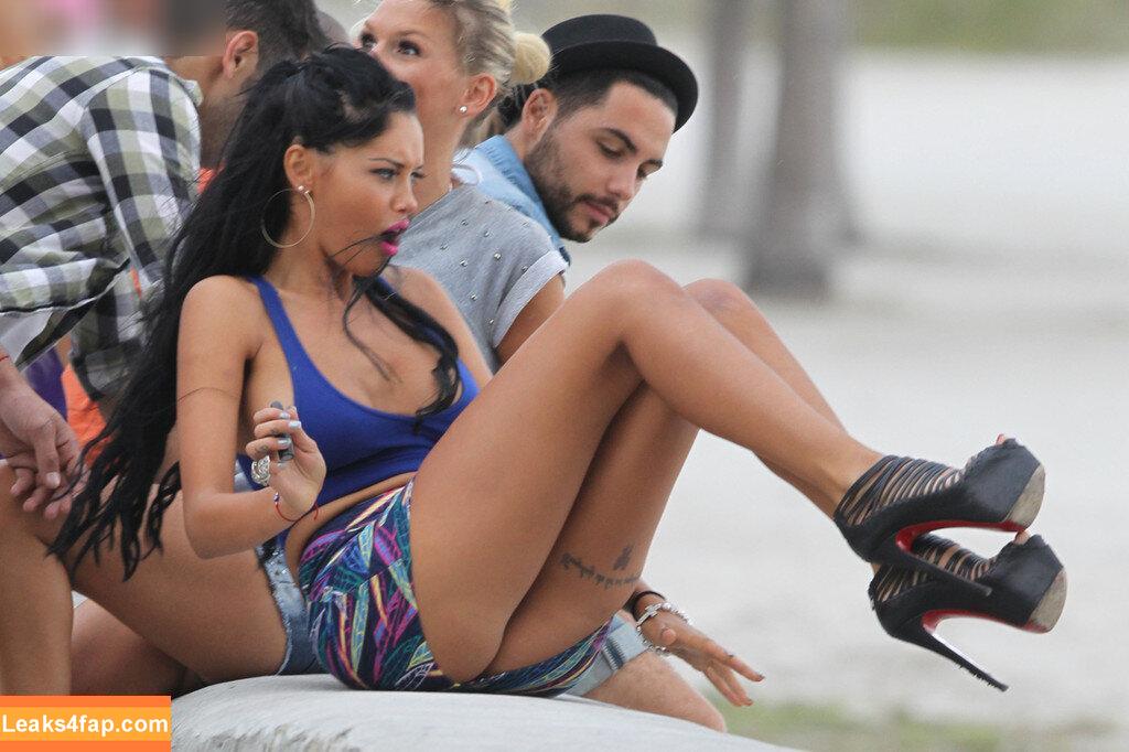 OOPS!!! International /  слитое фото фото #13950