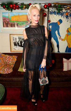 OOPS!!! International photo #13768