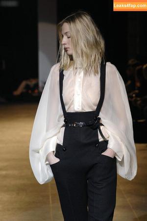 OOPS!!! International photo #13936