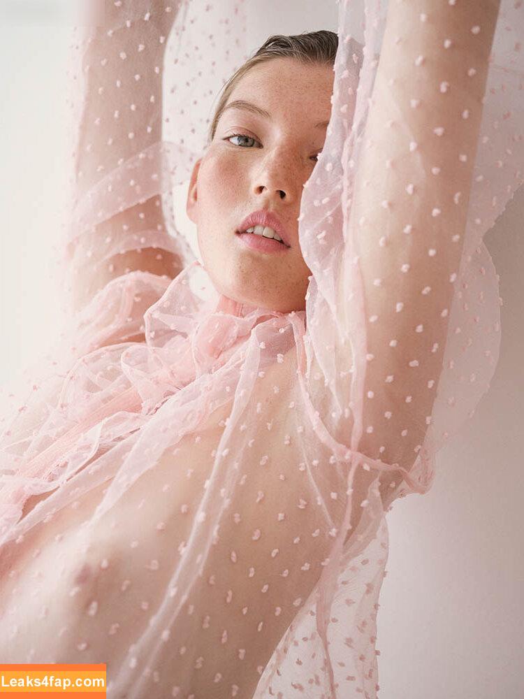 OOPS!!! International /  leaked photo photo #14081