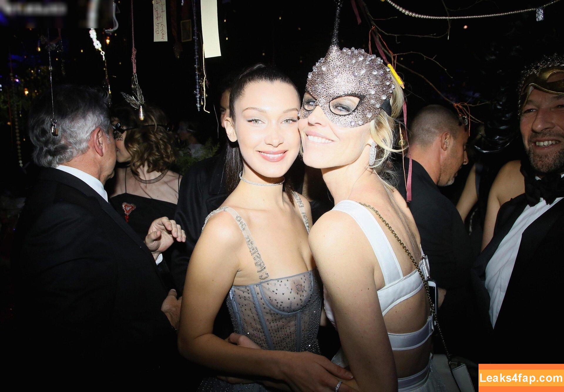 OOPS!!! International /  leaked photo photo #14105